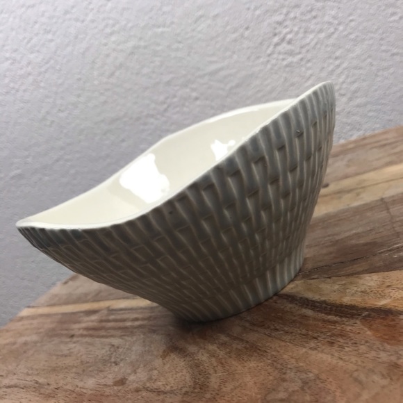 SOLD l 50s Red Wing Capistrano Basket Weave Bowl - Picture 3 of 14